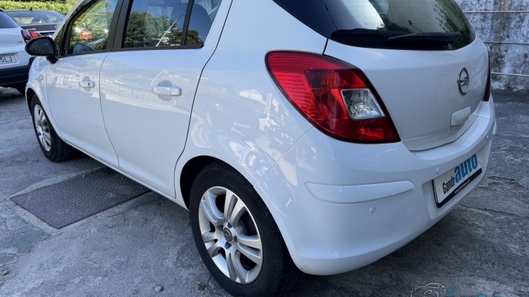 Opel Corsa GO 1.2 Esatronic