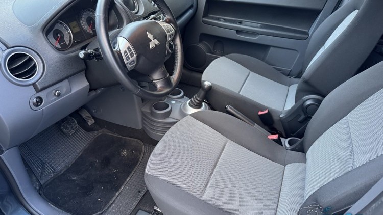 Mitsubishi Colt CZ3 1.3 Auto 30